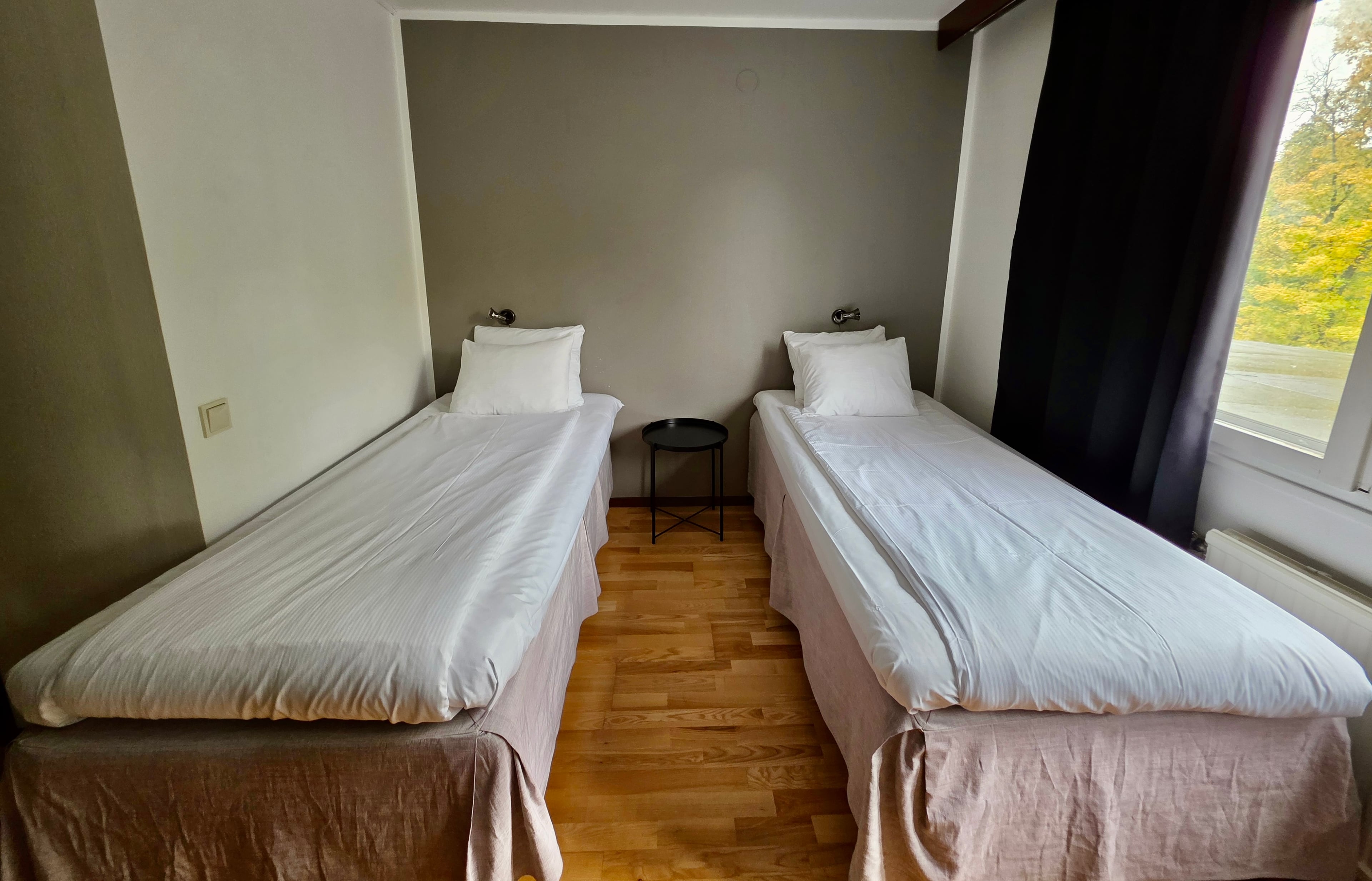 Twin Garden View - Image 8