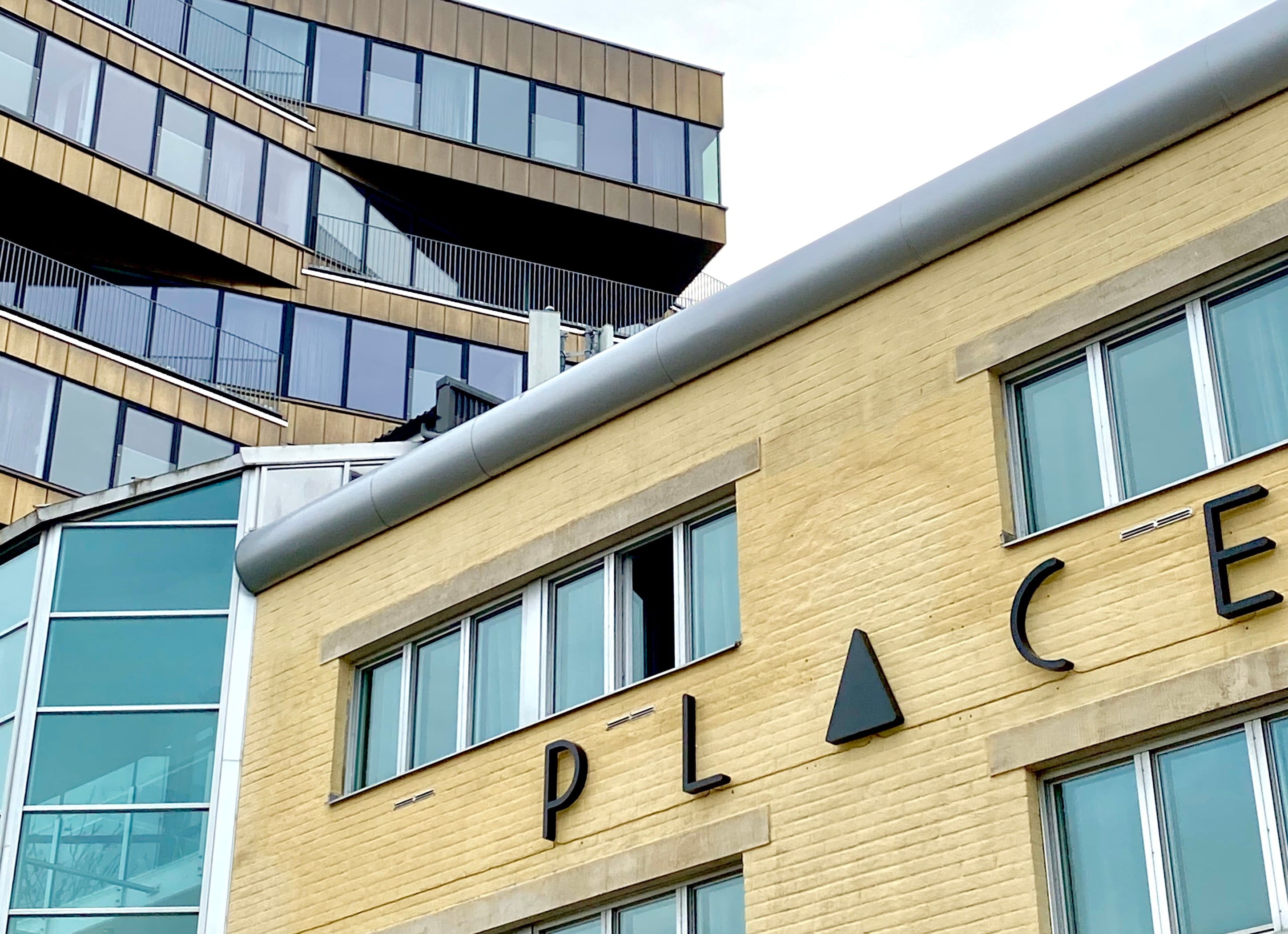 Twin Street View - Image 6